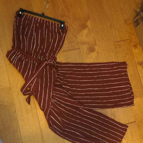 Abercrombie and Fitch strapless striped jumpsuit - Picture 2 of 3